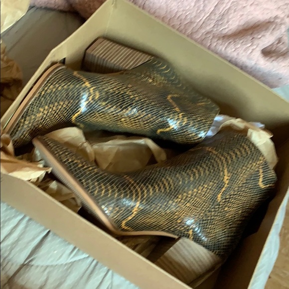 Lucky brand boots - Picture 3 of 4